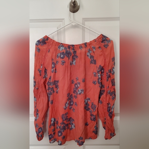 Zac and Rachel Flower Blouse - Picture 7 of 7